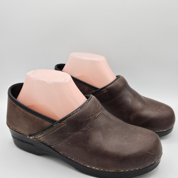 Dansko classic clog shoes size 40 US size 9.5 / 10 - Picture 8 of 16